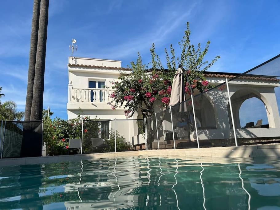 סגונטו Exquisita Villa Frente Al Mar מראה חיצוני תמונה